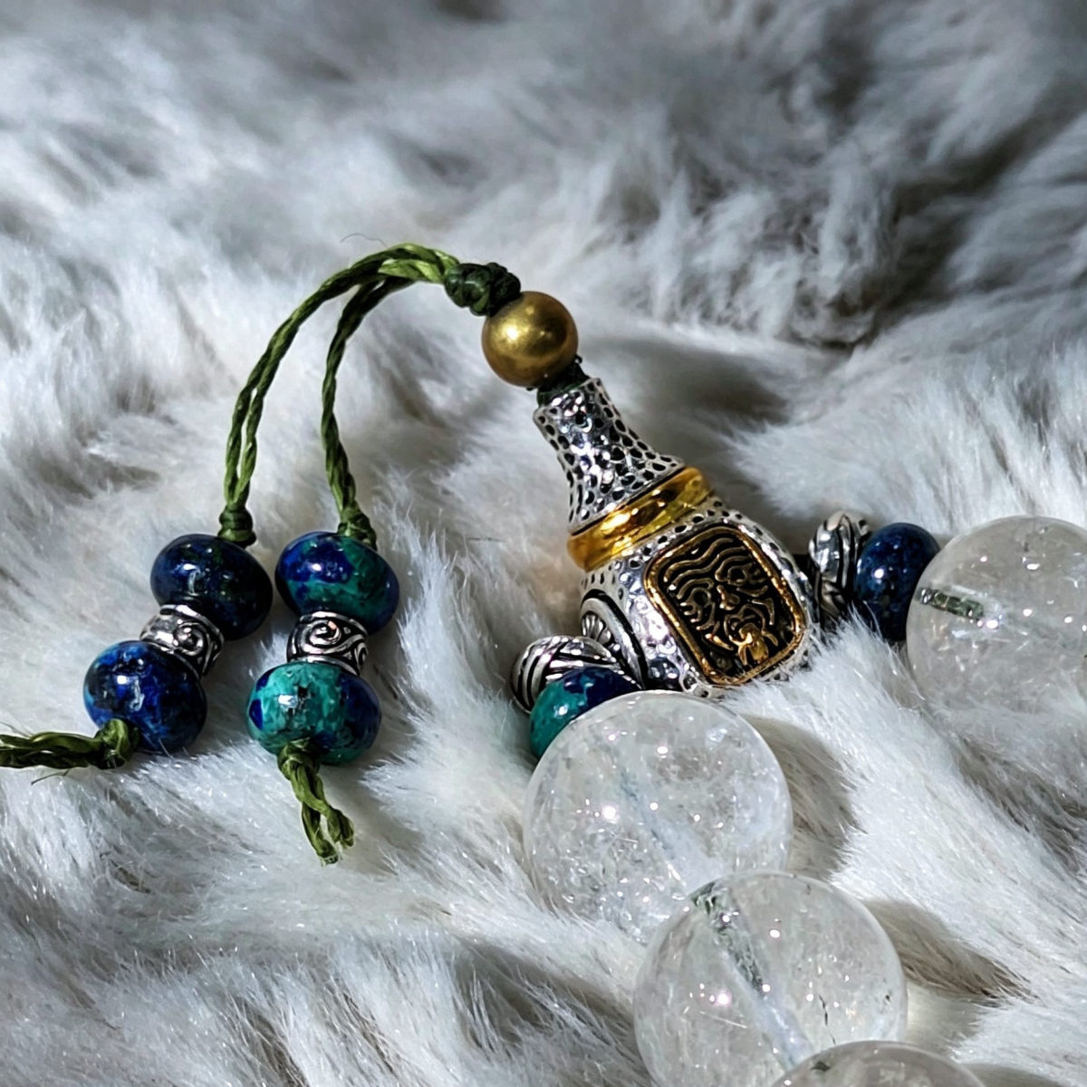 Tibetan Quartz 18 beads with Milky/Carbon inclusions and metal San Tong — photo 2