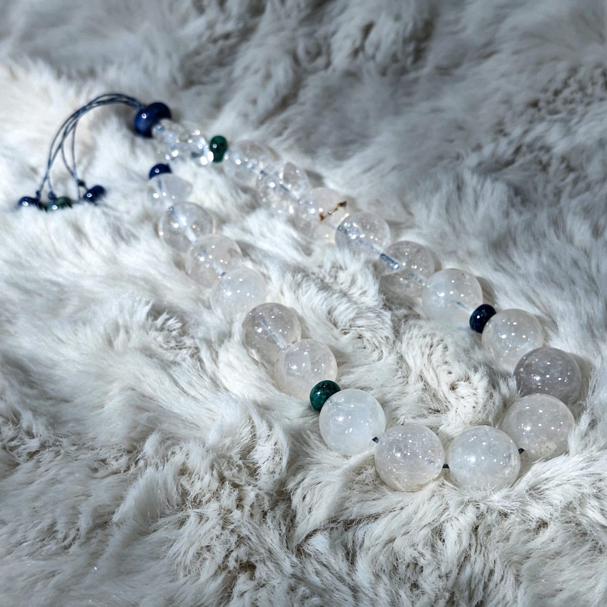 Tibetan Quartz 18 beads with Milky/Carbon inclusions and quartz San Tong
